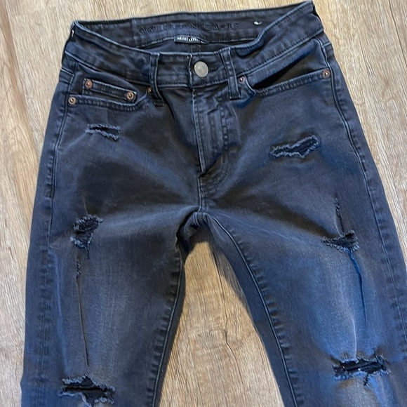 AMERICAN EAGLE DISTRESSED SKINNY JEANS (26x30) - Picture 2 of 7